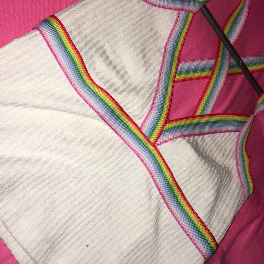 Cute crop top - Picture 2 of 5